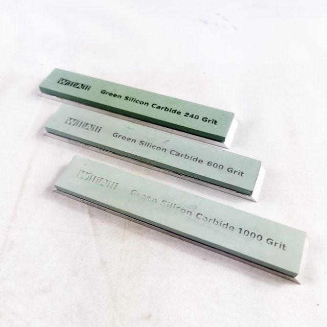 Sytools Messerschärfsteine Set aus grünem Siliziumkarbid mit Aluminiumlegierung-Rohlingen, Körnungen 240, 600 und 1000 - Bild 1