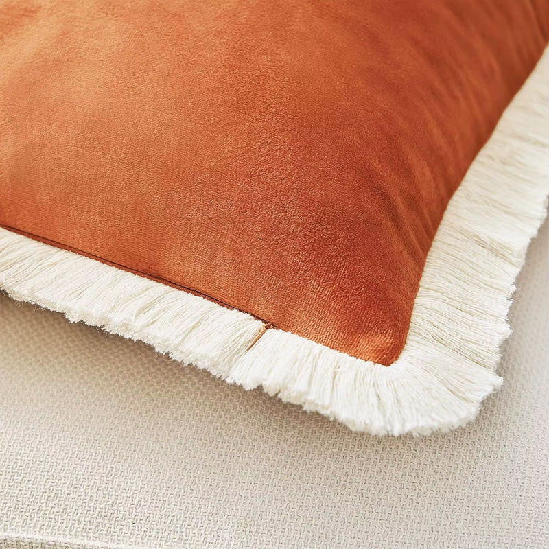 Weicher Samt-Dekorationskissenbezug von efundeal im Boho-Stil mit Quasten und Fransen, Farben: Orange, Beige, Grün und Gelb - Bild 2