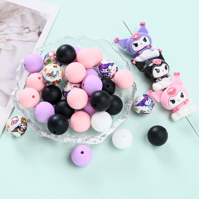 30 Stück runde Silikonperlen mit Sanrio Kuromi Harz-Aufdruck in Multicolour für deine DIY Baby Schnullerkette und Schnullerhalter Zubehör - Bild 1