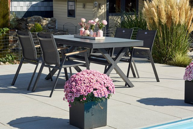 Hartman Xanadu Aruba Garten-Essgruppe aus Aluminium und Teak mit Glaskeramik-Tischplatte und 4 Dining Sesseln in Anthrazit/Schwarz, ausziehbar, Tisch B/T: 160 x 100 cm bis 220 x 100 cm - Bild 1