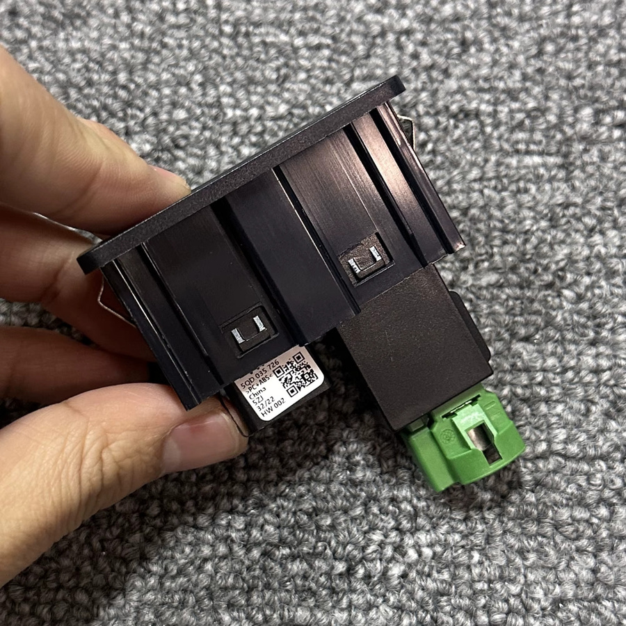 USB-Adapter 5Q0035726E für VW Golf 7 MK7 und Passat B8, MIB2 MDI USB AMI Steckdose mit CarPlay Media Unterstützung, Schwarz - Bild 2