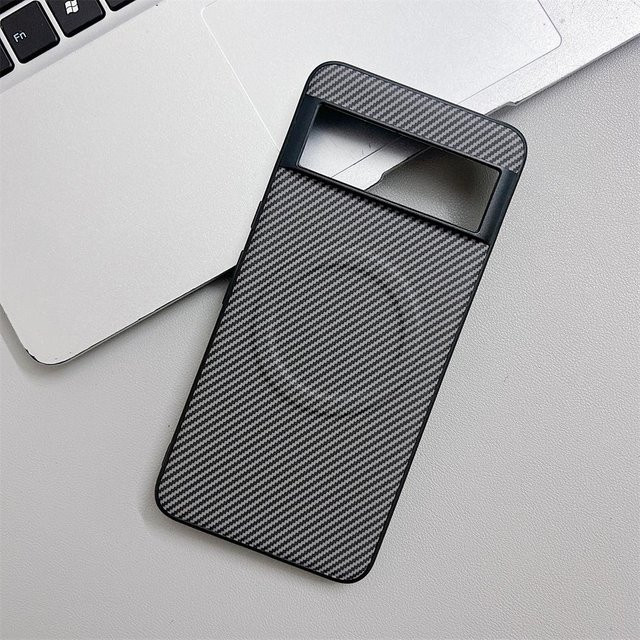 Magnetische Handyhülle aus PC mit Karbonfaser-Muster für Google Pixel 10 9 8 Pro XL 8A 7 7A 6 6A in Schwarz mit kabellosem Lade-Support - Bild 1
