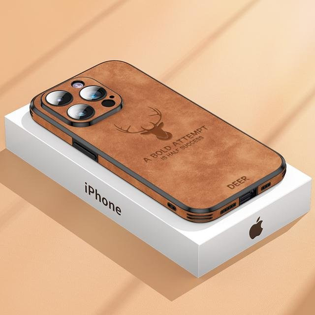 SKEYPAIK Hirschleder Handyhülle für iPhone 14 Pro, iPhone 14, iPhone 13 und iPhone 12 Pro Max, Stoßfestes Silikon Case mit Objektivschutz, Braun - Bild 1