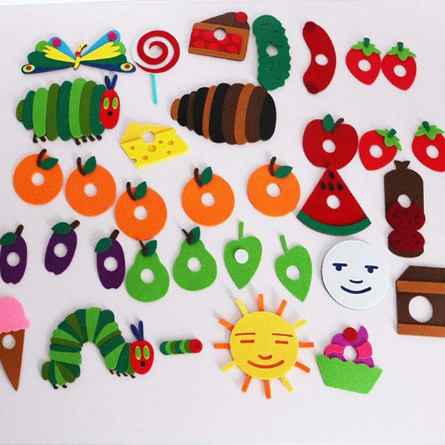 Bai Fen Bai Toys Sehr Nimmersatt Raupe Filz Whiteboard Theater 34-teiliges Set - Bild 1