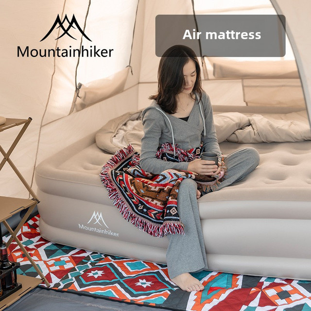 MOUNTAINHIKER Aufblasbare Luftmatratze aus PVC mit integrierter Pumpe für 1 bis 3 Personen zum Camping und Schlafen - Bild 1
