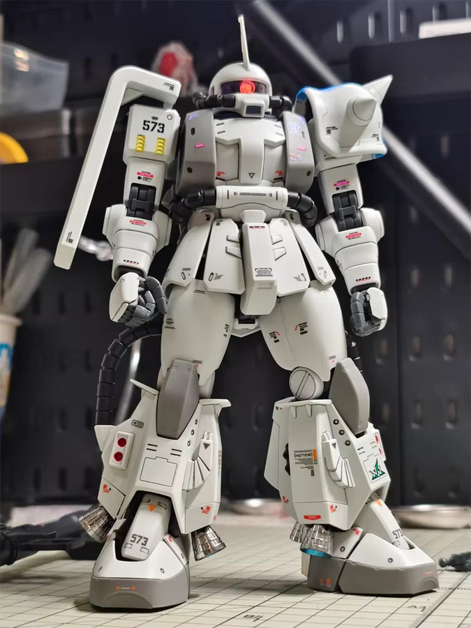Bandai Zaku II HG1/144 Shin Matsunaga Mech Montagemodellbausatz, Actionfigur - Bild 4