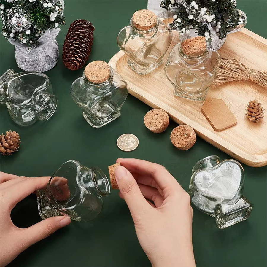 8 Stück herzförmige Glasbehälter mit Korkdeckel, Etikettenanhänger und Schnur, transparent, 60 ml - Bild 2