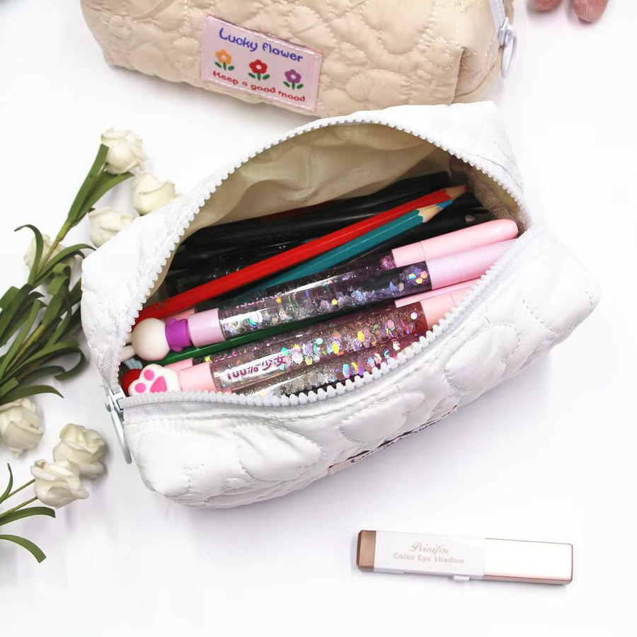 Niedriges Stoff-Etui mit Blumenmuster als Schreibwaren-Tasche für Schüler und Studenten - Bild 3