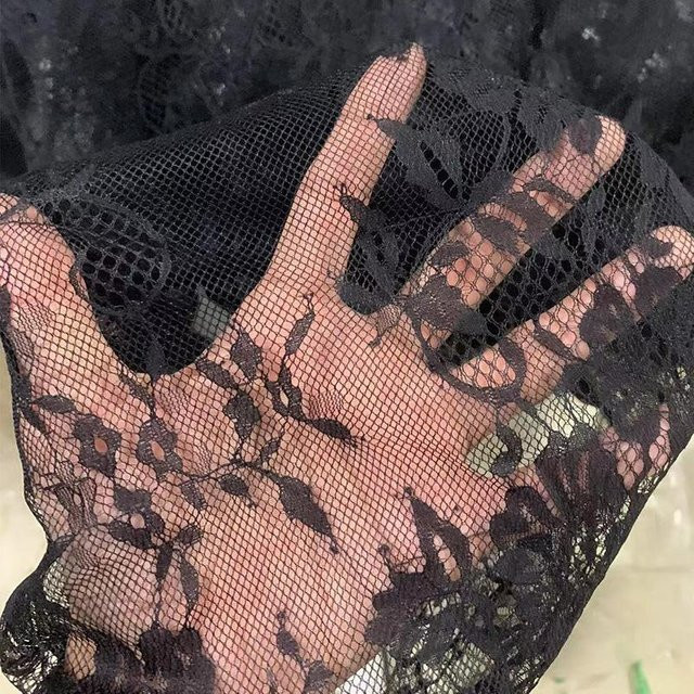 Rechteckige Tischdecke aus Spitze von chenxiaogang in Schwarz mit floraler Bestickung im Vintage-Stil, B/T: 150 x 300 cm - Bild 1
