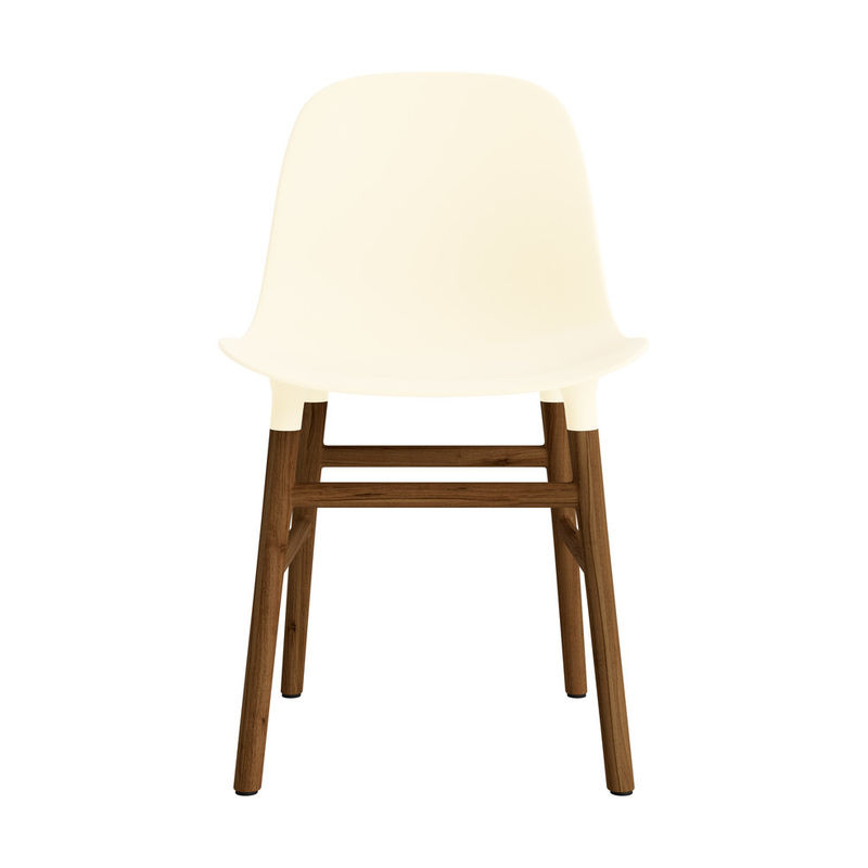 Normann Copenhagen Form Stuhl in Beige mit Holzgestell und Kunststoffschale im skandinavischen Design - Bild 2