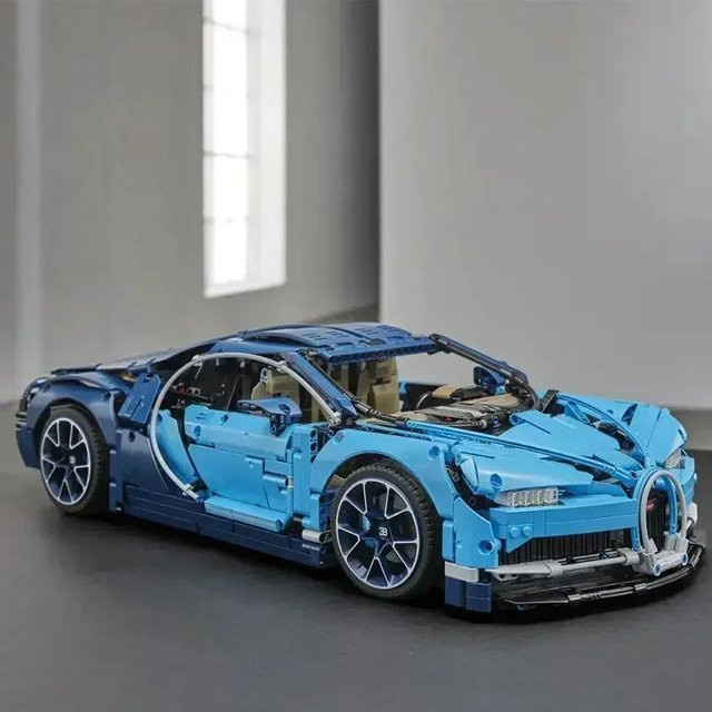 LEGO Super Rennwagen High-Tech Buga, Bausteine, 1:8 Modell - Bild 1
