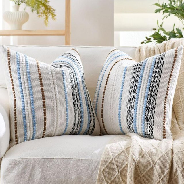 JMG Clothing Boho Kissenbezüge aus Chenille in Grau und Weiß, gestreift und getuftet, quadratisch, B/B/H: 45 x 45 x 45 cm - Bild 1