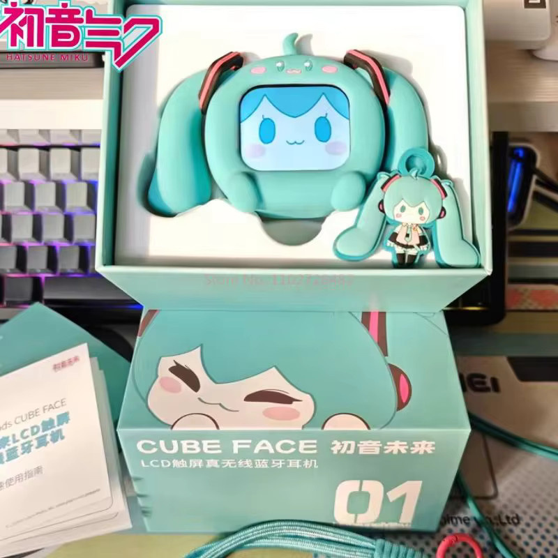 Bandai Hatsune Miku Bluetooth Kopfhörer Box Cube Face LCD Spielzeug - Bild 2