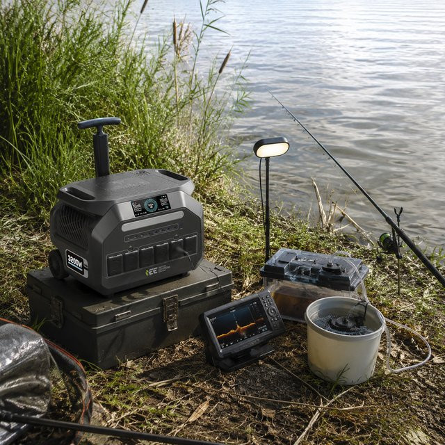 IEE P3200 Tragbare Powerstation Solargenerator mit 3200W Leistung und 2048Wh Kapazität LiFePO4 für Camping und Angeln - Bild 1
