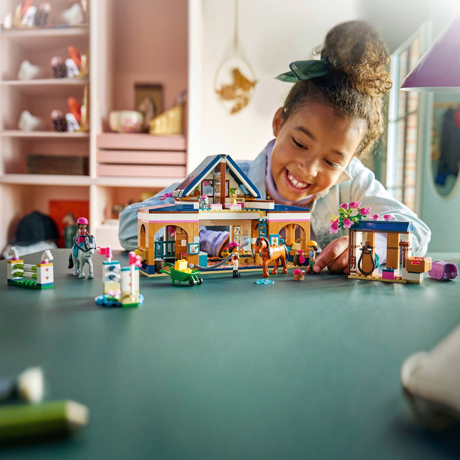 LEGO Friends Pferdestall und Reitschule Spielset ab 7 Jahren - Bild 4