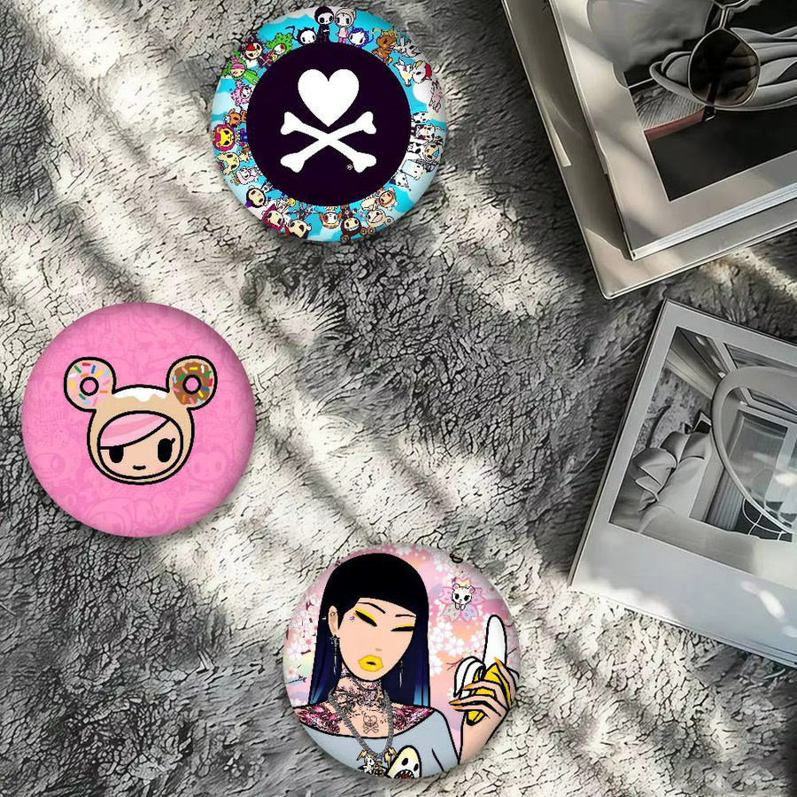 Kayou Brosche, Gnarpy auf einem Skateboard, Button-Pin - Bild 2