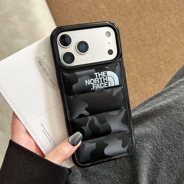 Stoßfeste Handyhülle im Graffiti-Stil für iPhone 14 Pro Max, 15 Pro, 16 Pro und 17 Pro Max in Schwarz von ElectroCN - Bild 1