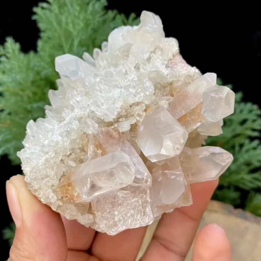 CrystalHola Kristallcluster mit funkelnden Einschlüssen für deine Dekoration - Bild 4