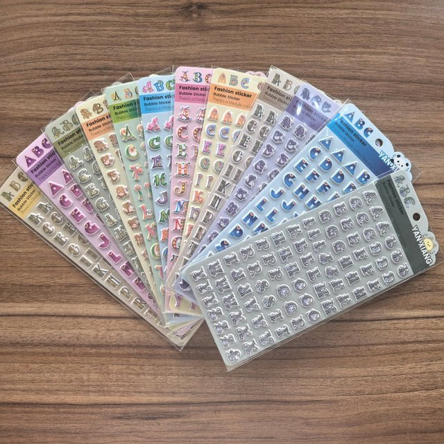 4 Stück ABC-Alphabet-Blasenaufkleber in Multicolor von Anime Worlds Store für Tagebücher und Bastelarbeiten - Bild 1