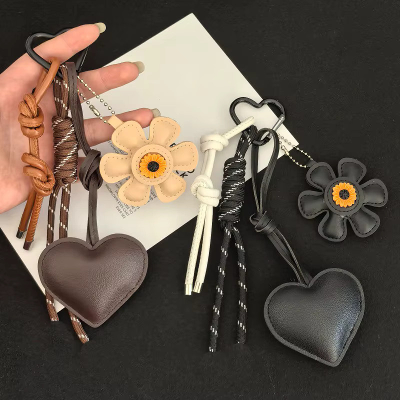 Yogodlns Anhänger Sonnenblume, Leder, Taschen-Charm - Bild 2