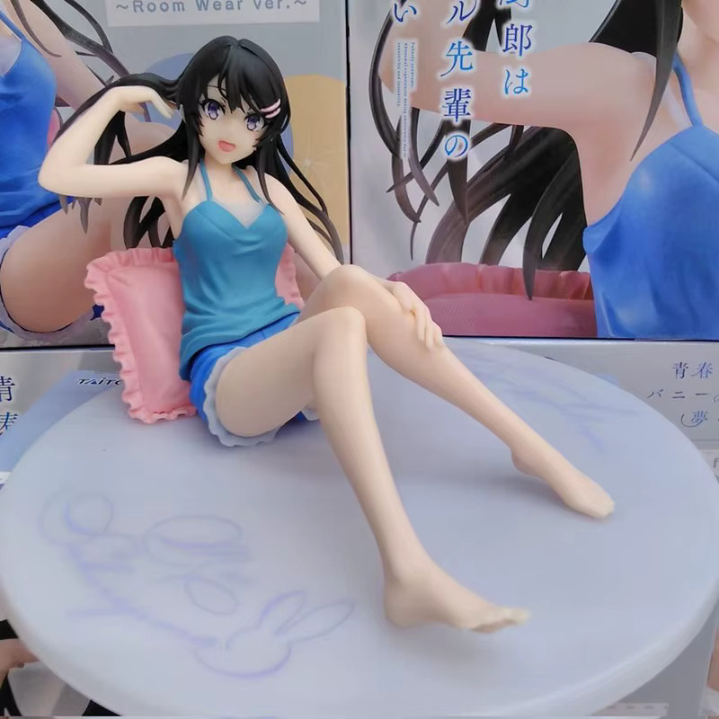 Bandai Anime Figur Sakurajima Mai in blauen Hosenträger Shorts als PVC Sammelmodell zur Dekoration, Höhe: 9 cm - Bild 2