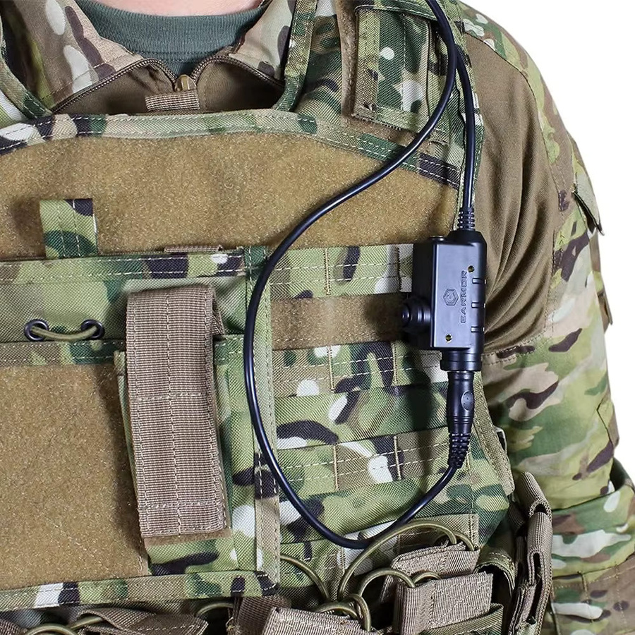 EARMOR M51 PTT Adapter für taktische Airsoft Headsets mit Finger-Taste in Schwarz - Bild 4