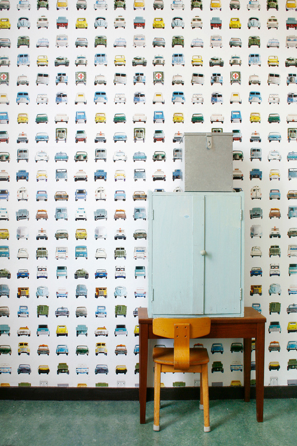 Studio Ditte Tapete Cars in Blau und Multicolour mit Vintage-Motiv aus Vlies - Bild 1