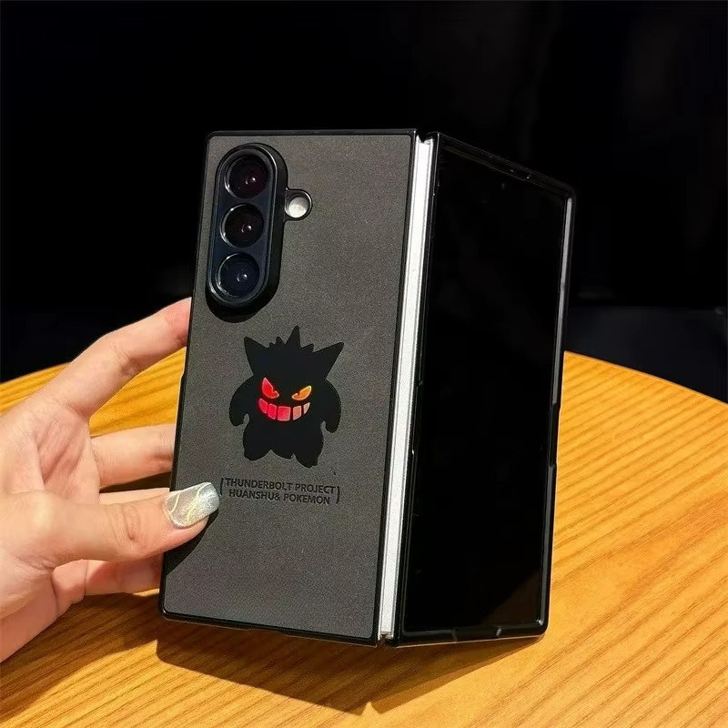 Potdemiel Anime Gengar Handyhülle aus Ledertextur für Samsung Galaxy Z Flip 7 6 5 4 FE in Schwarz - Bild 2