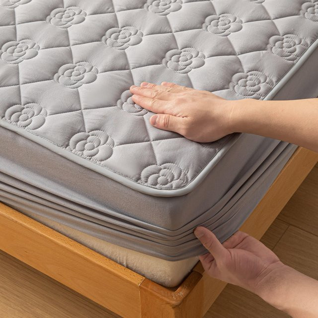 Wasserdichter Matratzenschoner aus Jacquard von Yiran Furniture, Waschbare Matratzenauflage aus Polyester, B/T: 120 x 200 cm - Bild 1