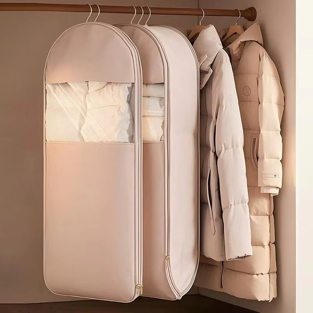 JIEYUAN Kompressions-Staubschutzhülle für Daunenjacken, transparenter Kleider-Kompressions-Hängebeutel und Kleiderschrank-Organizer in Beige - Bild 1