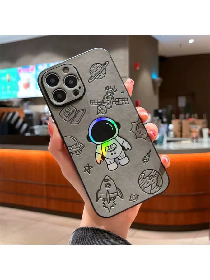 Stoßfeste Handyhülle mit Cartoon Astronaut Laser Design und Ledertextur für iPhone Modelle in Schwarz von MUQGEW - Bild 5