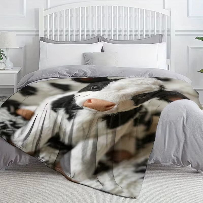 VIKAMA Kuschelige Kalb-Decke in Weiß, Weiche Tier-Style Überwurfdecke aus Polyester, B/T: 90 x 60 cm - Bild 4