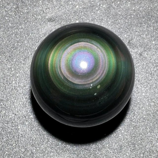 Regenbogen-Obsidiankugel von CrystalHola in Multicolour als dekorative Stein-Kugel für deinen Schreibtisch oder zur Heimdekoration - Bild 1