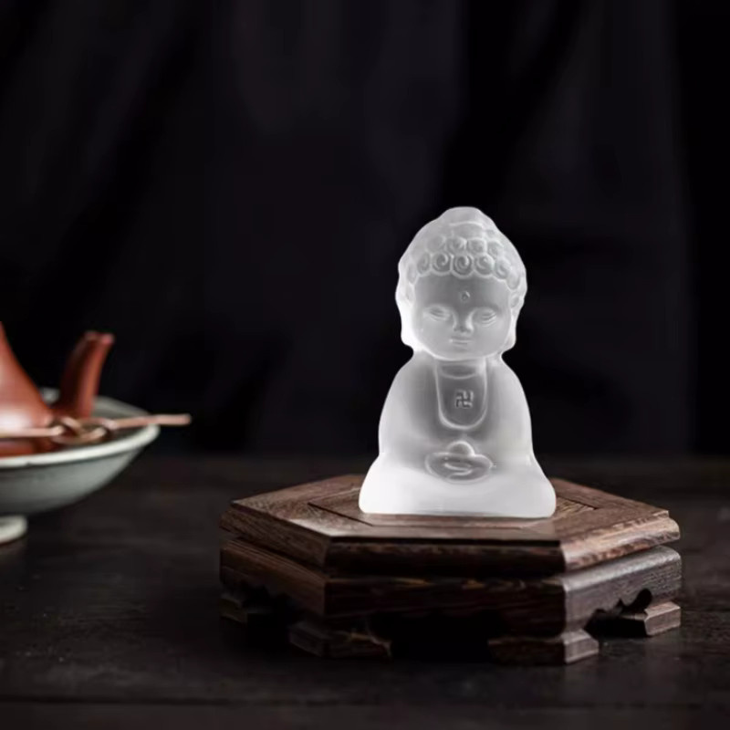 Handgefertigte Zen-Mönch-Skulptur aus Glas in Transparent für Teeliebhaber und als Tischdekoration - Bild 2