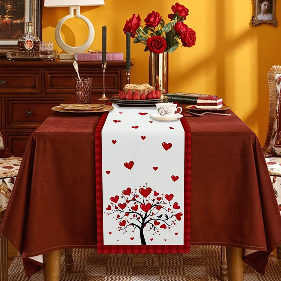 JIT Tischläufer mit rotem Herz-Baum-Muster aus Polyester in Rot - Bild 3