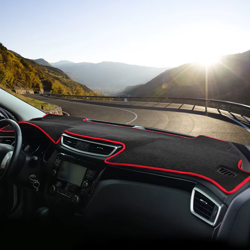 YaLumei Dashboard Abdeckung für Nissan Qashqai J11 in Schwarz als rutschfeste Sonnenschutz Matte - Bild 4