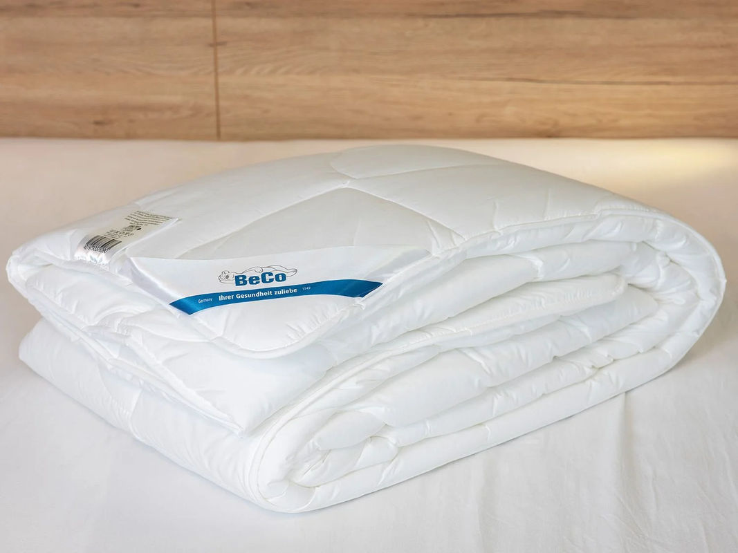 BECO Winter-Bettdecke Proneem in Weiß mit Milbenschutz, B/H: 155 x 220 cm - Bild 2
