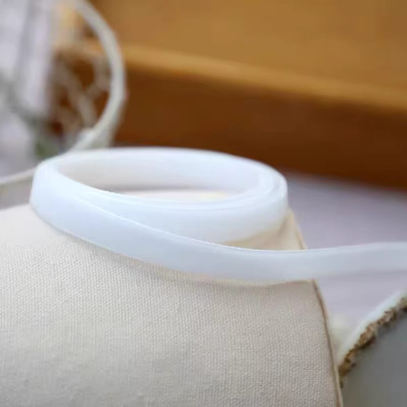 HYZELY Einseitiges Plüschband aus Samt in Lila, 10 Yards für DIY-Dekorationen und Haaraccessoires - Bild 2