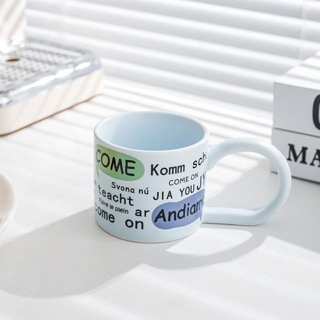 Kreative Keramiktasse Yiran bag für Kaffee und Tee, erhältlich in Pink, Grau, Blau und Weiß, Volumen: 300 ml - Bild 1