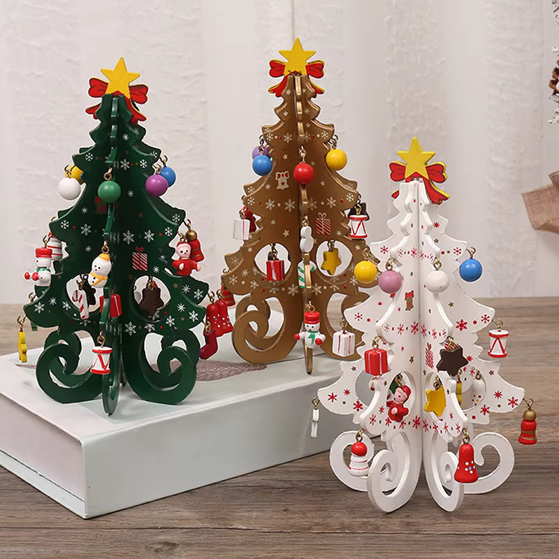 Beeinch Handgefertigte Weihnachtsbaumdekoration aus Holz in Grün, 3D-Tisch-Weihnachtsschmuck mit hängendem Anhänger im rustikalen Design - Bild 3