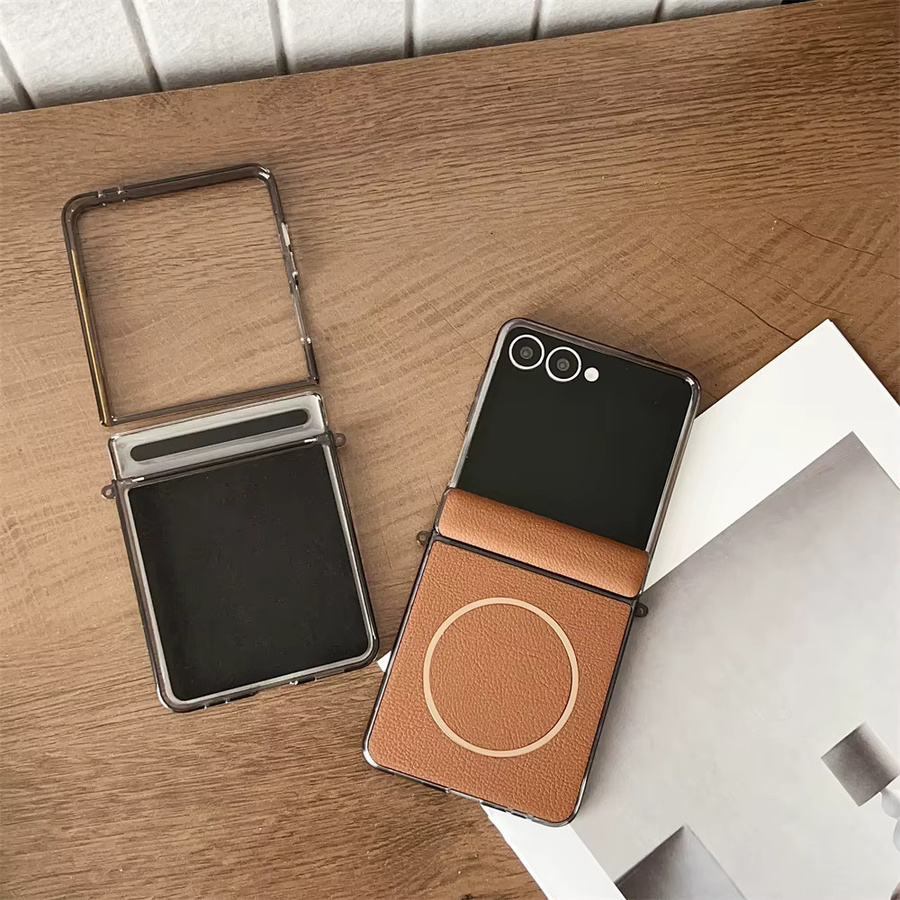 Magnetische Lederhülle für Samsung Galaxy Z Flip 7 mit kabelloser Ladefunktion und Scharnierschutz in Schwarz - Bild 3