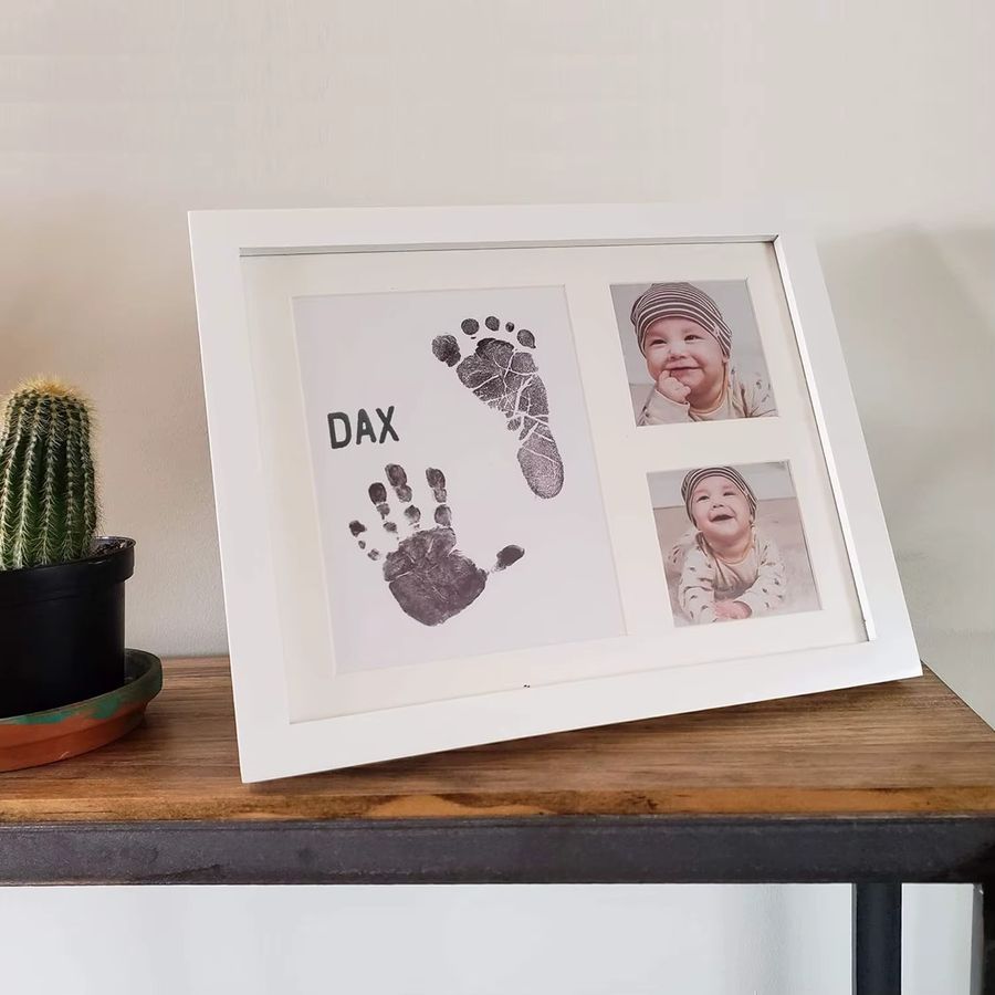 SLAIXIU Baby-Fotorahmen-Set aus Holz in Weiß für Hand- und Fußabdrücke als Erinnerungsdisplay - Bild 1