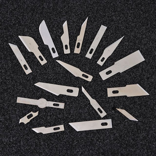 5-teiliges Bastelmesser-Set aus Stahl in Silber mit 10 Ersatzklingen für Mobiltelefon-Reparatur und PCB-Arbeiten - Bild 1