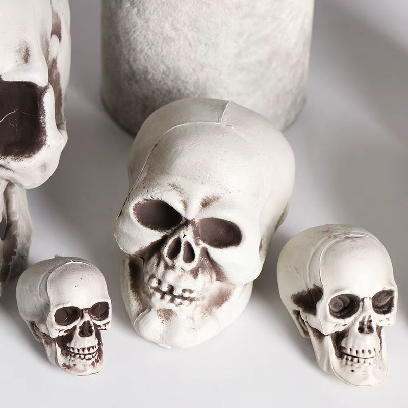 Menschlicher Totenkopf als Skelett-Dekoration für Halloween in Weiß aus Kunststoff - Bild 4