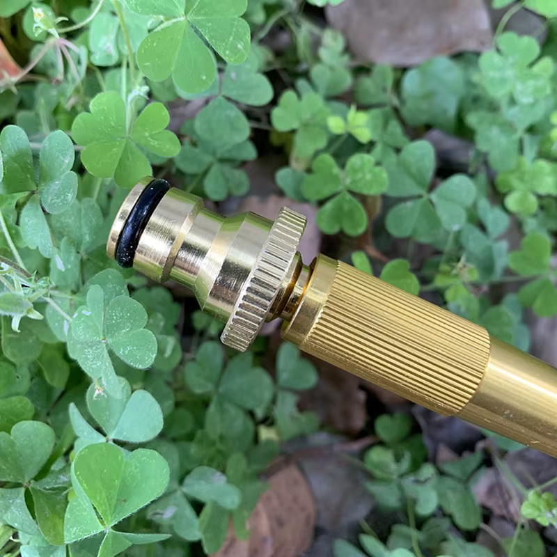 Einstellbare Hochdruck-Sprühdüse für den Garten als Sprühsprinkler in Gold - Bild 3