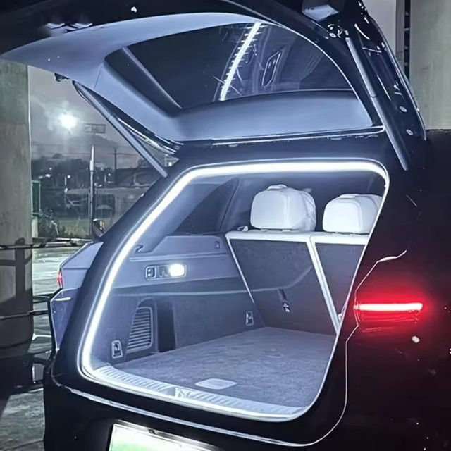 LED Kofferraum Beleuchtung für SUV als dekoratives Atmosphäre Licht für Outdoor Camping in Weiß - Bild 1