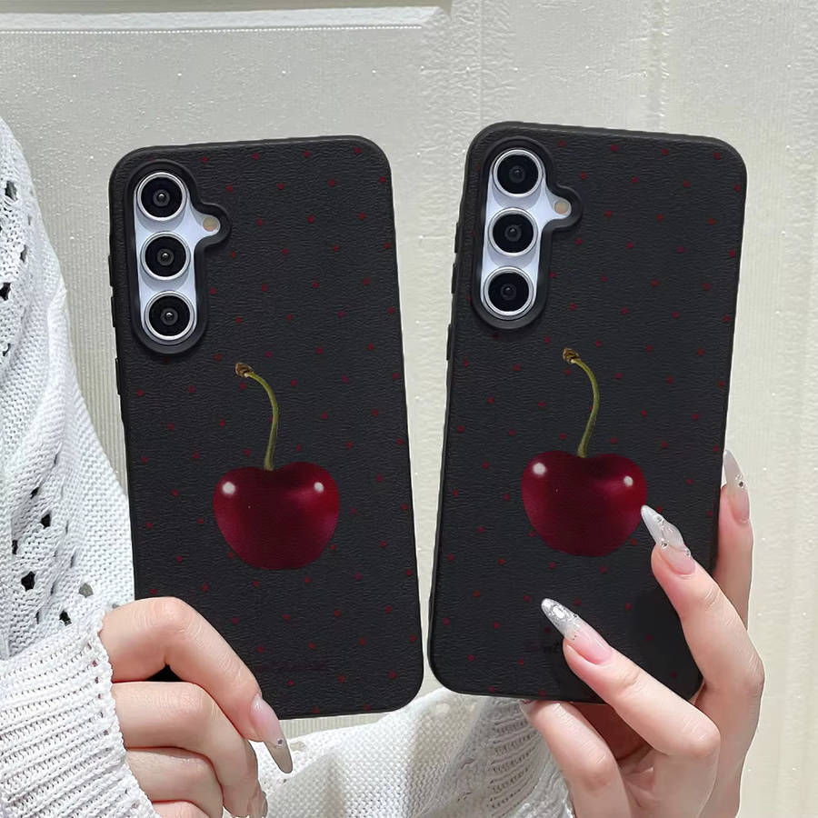 Kirsch-Handyhülle mit Polka Dots für Samsung Galaxy (A56 5G, A16, A17, A55, A36, A53, A35, A06, A07, A26, A34, S25 Ultra, S24 FE, S23) aus weichem Leder in Weiß - Bild 3