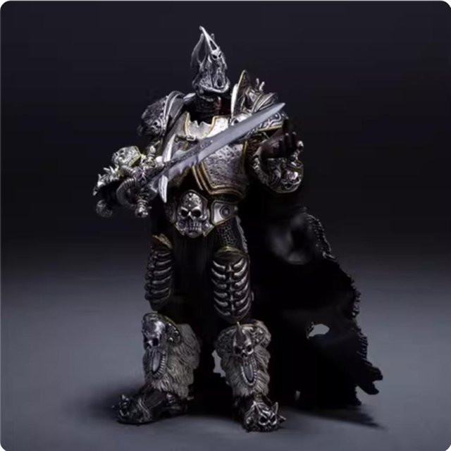 World of Warcraft Lichkönig Arthas Spielfigur, 16cm, ab 14 Jahren - Bild 1