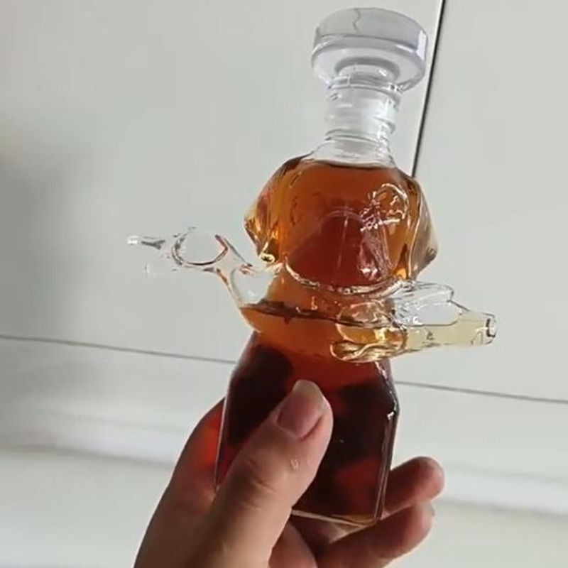 Whiskey-Karaffe aus Glas mit 3D-Gravur Jagdhund in Transparent, dekorative Glasflasche für deine Heimbar - Bild 3