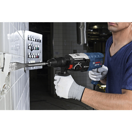 Bosch Professional Bohrhammer GBH 2-28 F SDS Plus mit 880 W und 4000 U/min in Schwarz und Blau - Bild 3
